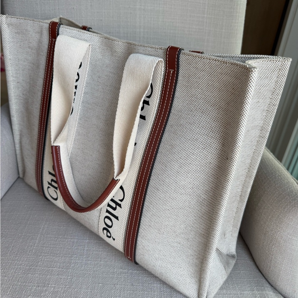 *Authentic* Chloe Woody large tote - Picture 9 of 14
